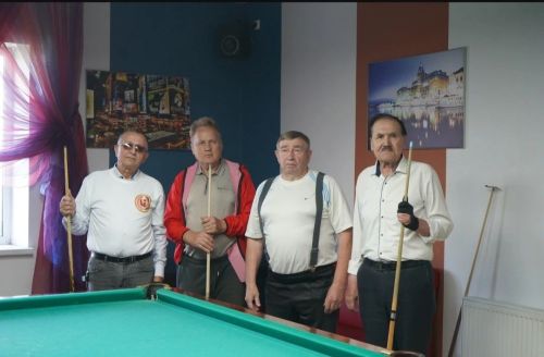 Ветераны Заинска дебютировали в соревнованиях по биллиарду в Азнакаево