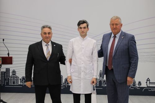 В Заинске молодых медработников посвятили в профессию