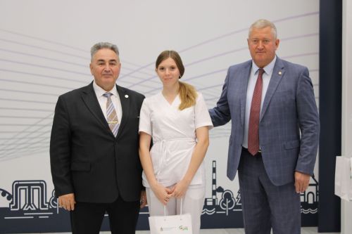 В Заинске молодых медработников посвятили в профессию