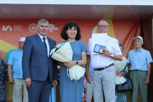 Наш фоторепортаж: в День семьи чествовали юбиляров супружеской жизни