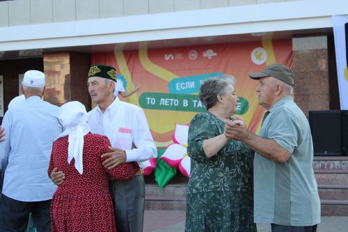 Наш фоторепортаж: в День семьи чествовали юбиляров супружеской жизни