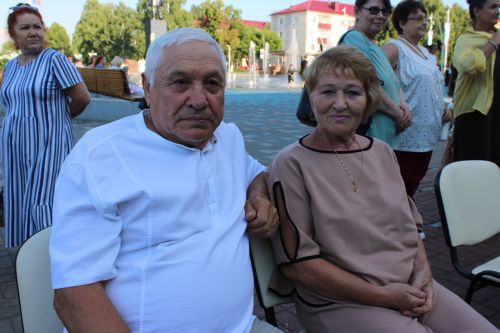 Наш фоторепортаж: в День семьи чествовали юбиляров супружеской жизни