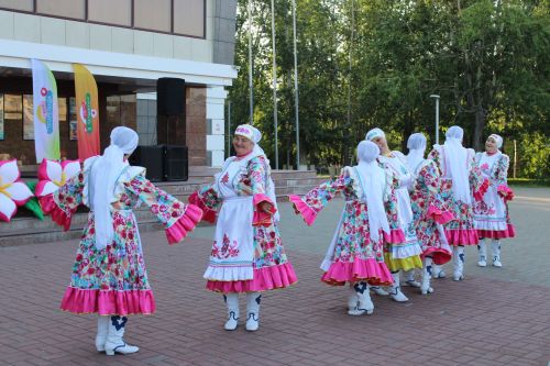 Наш фоторепортаж: в День семьи чествовали юбиляров супружеской жизни