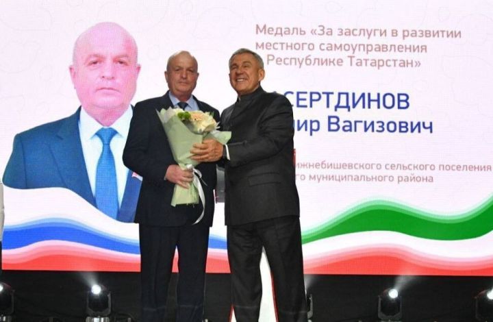 Глава Нижнебишевского сельского поселения награжден медалью «За заслуги в развитии местного самоуправления»