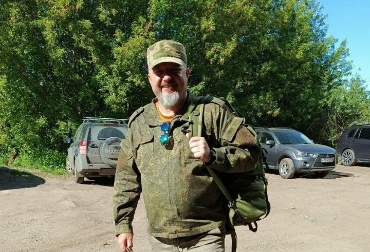 Врач с Урала подписал контракт на службу в зоне СВО в Татарстане