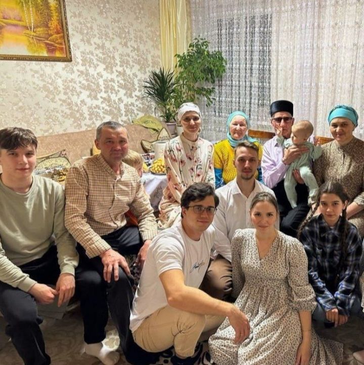 Югары Мәлемнең җырлы-моңлы гаиләсе