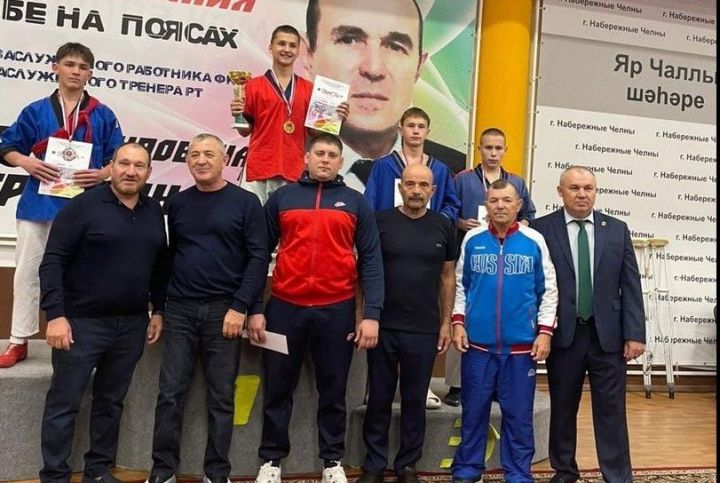 Заинский борец стал призером Всероссийских соревнований