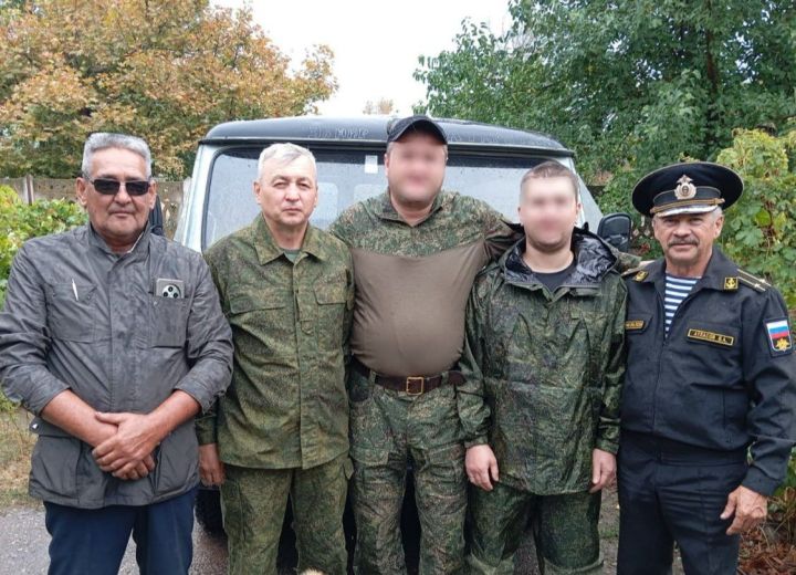 Из Заинска доставили военнослужащим отремонтированный УАЗ и гуманитарный груз