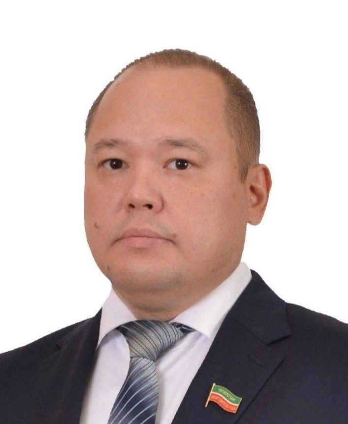Поздравление депутата Госсовета РТ Рияза Комарова с 9 мая