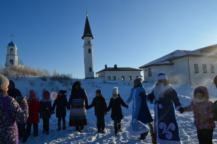 Старый Новый год в Заинске-2 отметили на Школьной горе