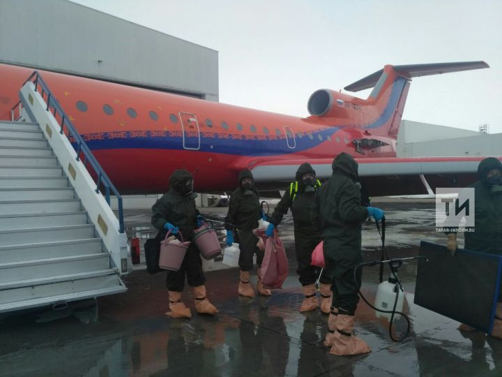 На учениях в аэропорту Казани встретили борт с сибирской язвой