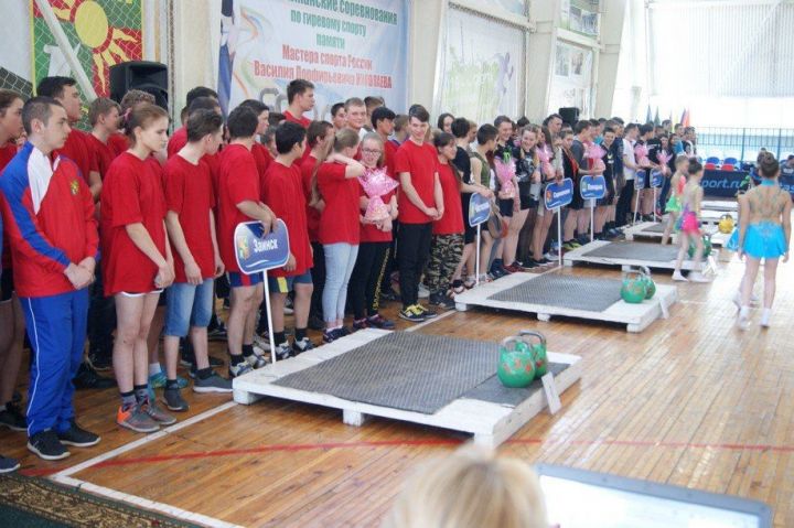 В Заинске прошли открытые республиканские соревнования по гиревому спорту