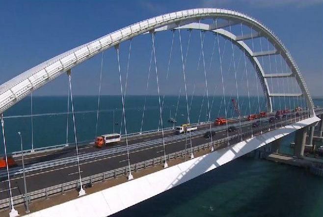 Владимир Путин открыл Крымский мост словами «Поехали»