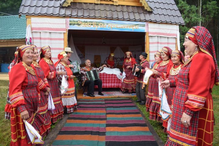 Заинцы участвовали в мамадышском празднике «Петров день»