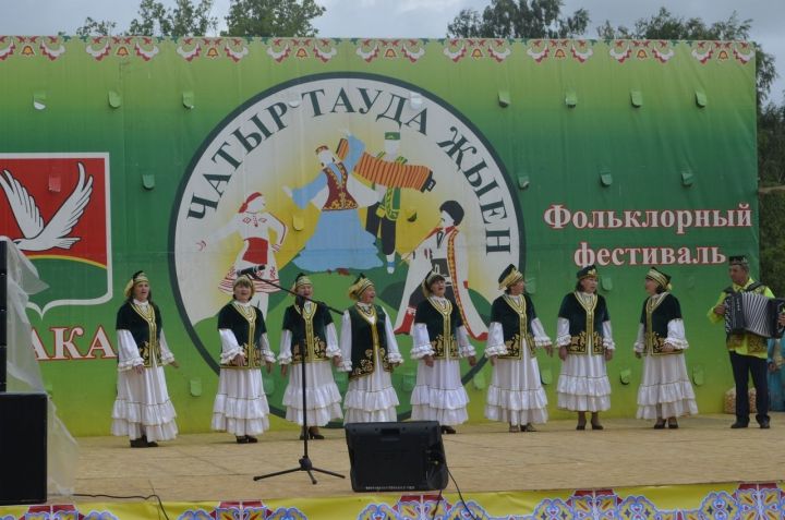 Фольклорный коллектив “Жэухэр” села Именлибаш принял участие в фестивале «Чатыр тауда жыен"