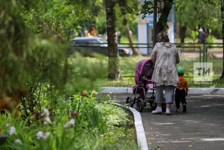 Почти 650 детей ждут приемных родителей в детдомах Татарстана