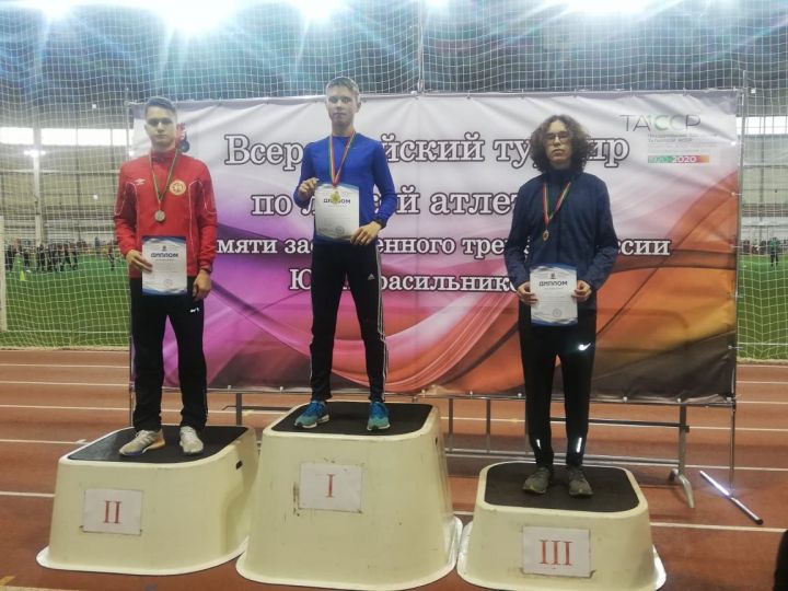Легкоатлет из Заинска занял сразу два призовых места на Всероссийском турнире
