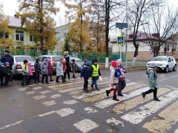 В Заинске продолжается акция "Пешеходный переход"