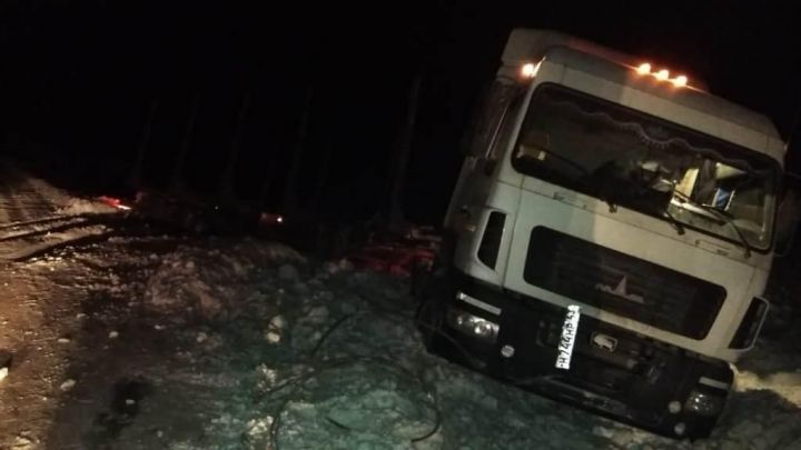 В Татарстане автоинспекторы помогли иногороднему водителю