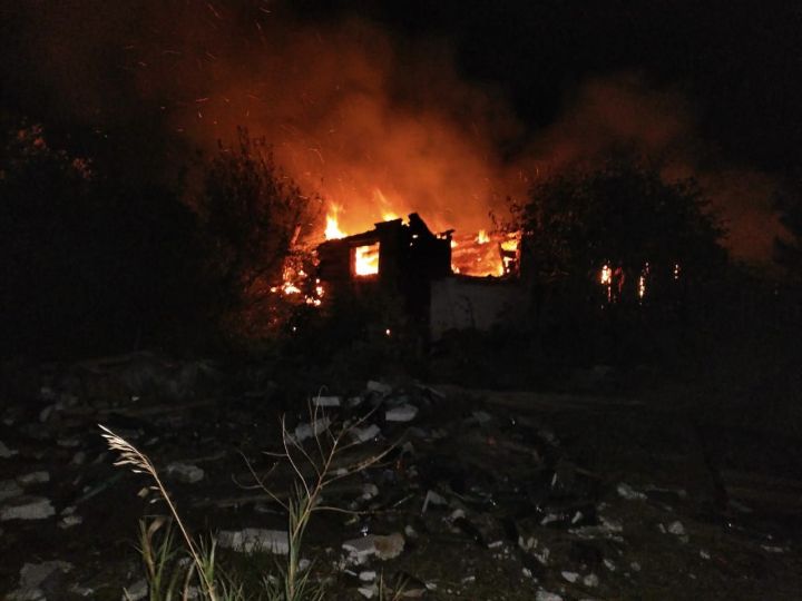 В селе Заинского района сгорел дом