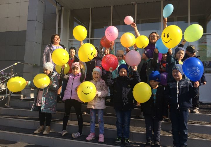 Воспитанники заинского детсада отметили день рождения воздушного шара