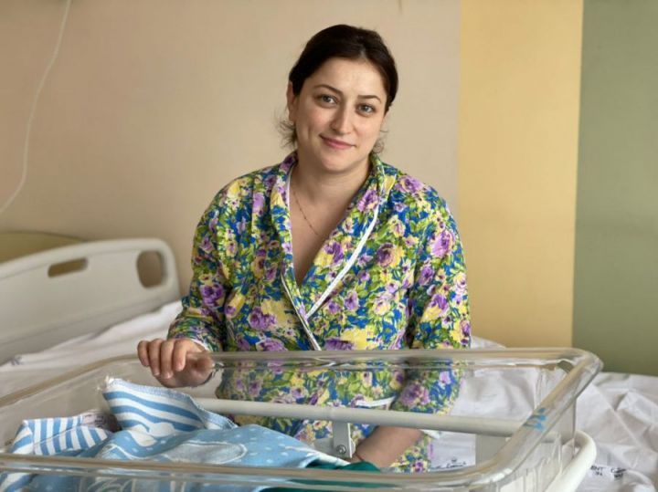 Жительница Татарстана в течение года родила троих детей