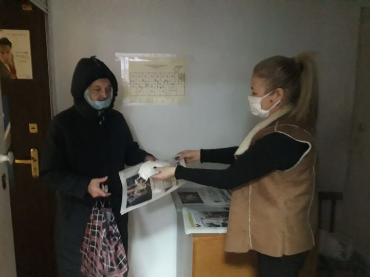 В редакции «Заинск-информ» читателям дарят маски