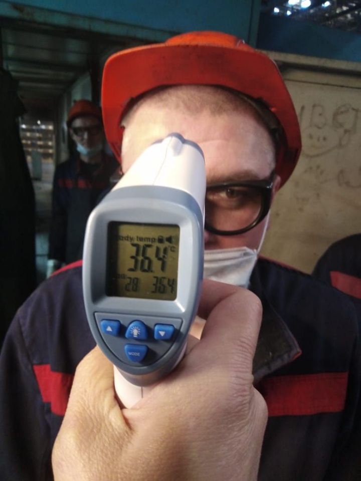 В Заинском районе работникам завода «Аккурайд Уилз Руссиа» на проходной измеряют температуру