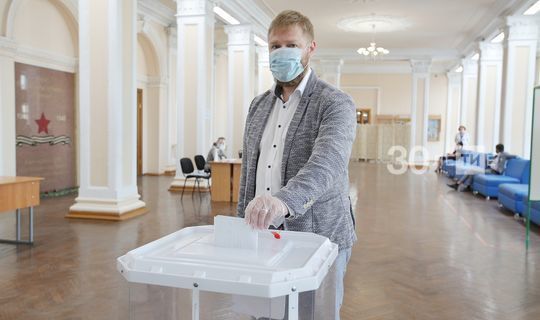 Президент Фонда защиты национальных ценностей Александр Малькевич проголосовал в столице Татарстана