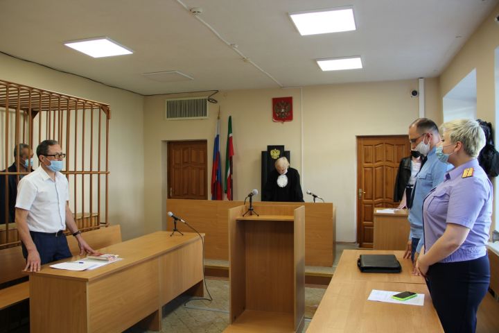Заинский городской суд избрал меру пресечения подозреваемого в покушении на изнасилование и убийство