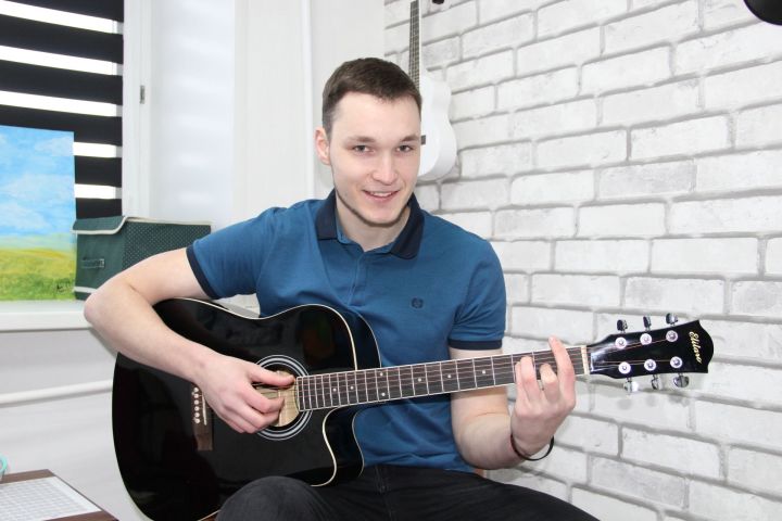 Заинский музыкант Аким Слюсарев набирает популярность