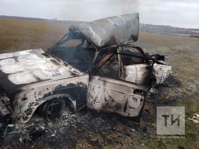 На трассе в Татарстане взорвался автомобиль