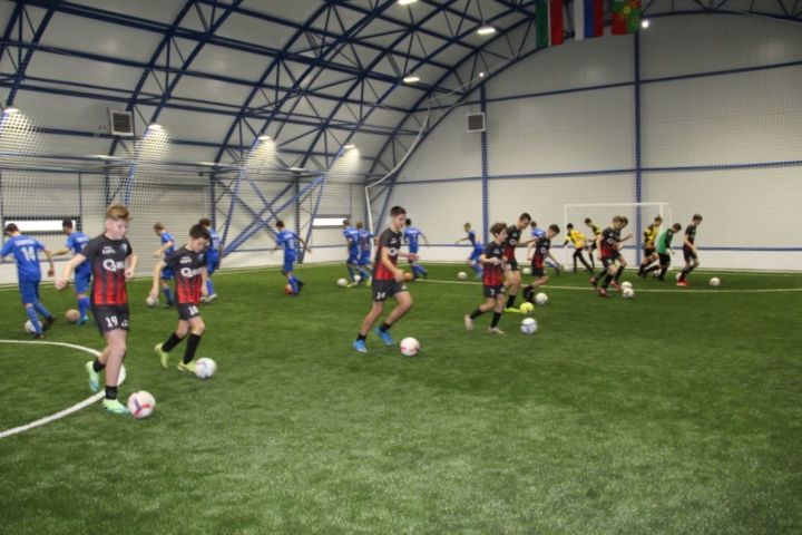 В Заинске открылся уникальный объект для футболистов