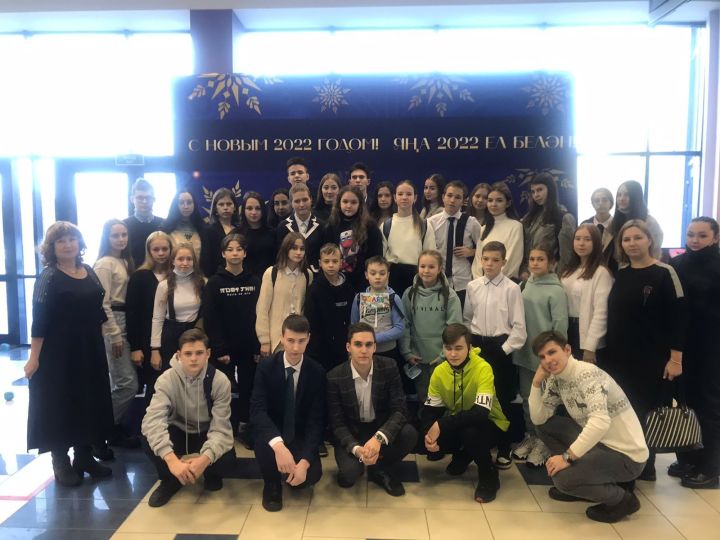 39 заинских школьников побывали на главной елке Татарстана