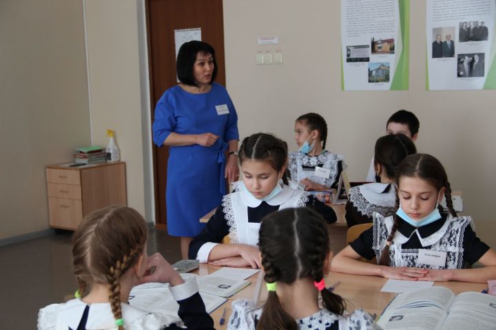В Заинске соревнуются лучшие учителя татарского языка и литературы