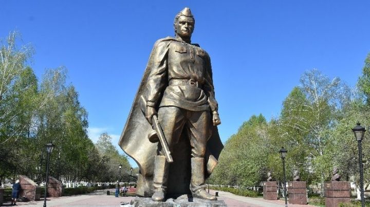 «Единая Россия» выступила с инициативой помощи в восстановлении сгоревшего памятника в Заинске