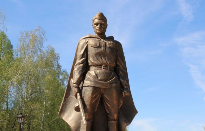 Ко Дню Победы  памятник Воину-освободителю в Заинске будет восстановлен