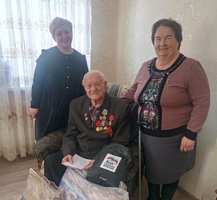 Заинский ветеран Великой Отечественной войны Василий Емелин отметил 95-летний юбилей