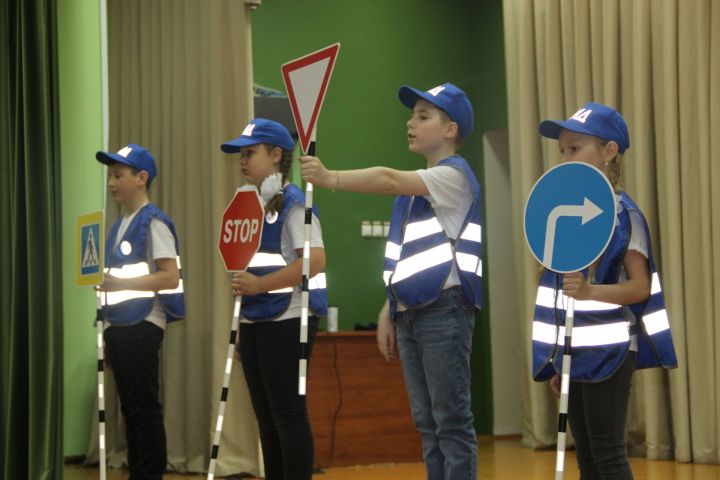 Заинские юные инспекторы дорог соревнуются в конкурсе «Безопасное колесо»