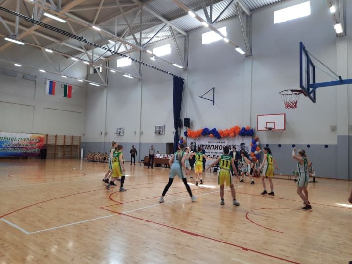 В Заинске проходит финал Чемпионата Школьной баскетбольной лиги