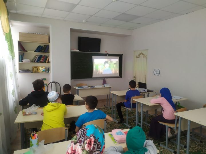 В заинской мечети для юных мусульман организовали курсы по основам ислама