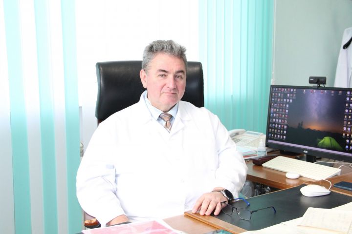 Главный врач Айдар Фатыхов: «В Заинске созданы все возможности, чтобы работали и развивались молодые специалисты»
