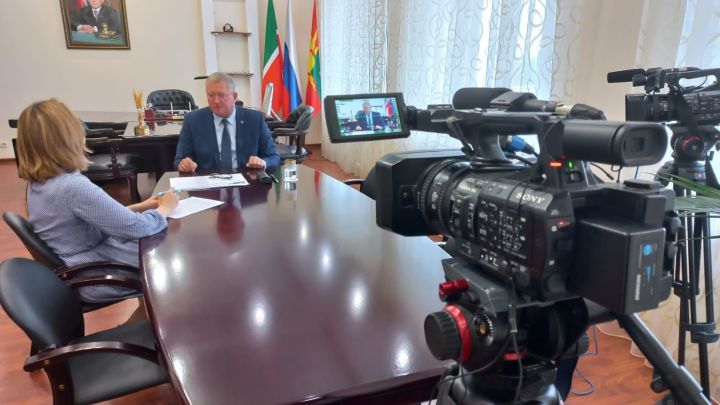 Глава Заинского муниципального района дал большое интервью «Заинск-информ»