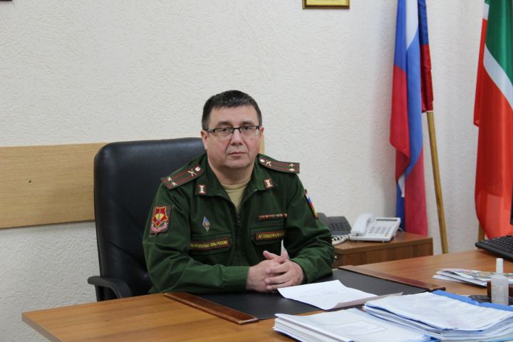 Военный комиссар Айрат Аглямзянов: «Можно служить по контракту в Заинске»