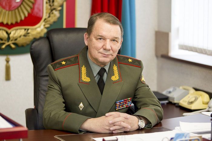 Военный комиссар РТ поздравил военнослужащих и ветеранов с Днем танкиста