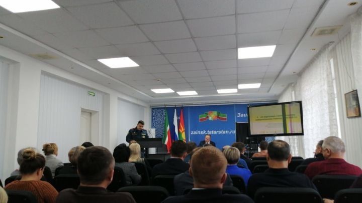 На заседании КЧС в Заинске обсудили вопросы готовности района к осеннее-зимнему периоду