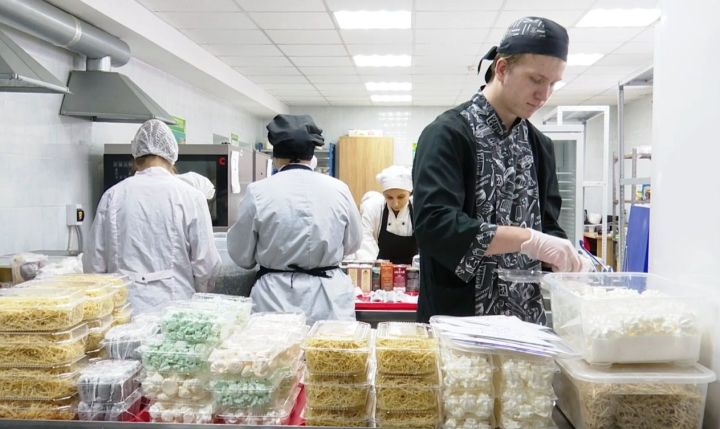 Студенты ЗПК приняли участие в акции «Посылка солдату»