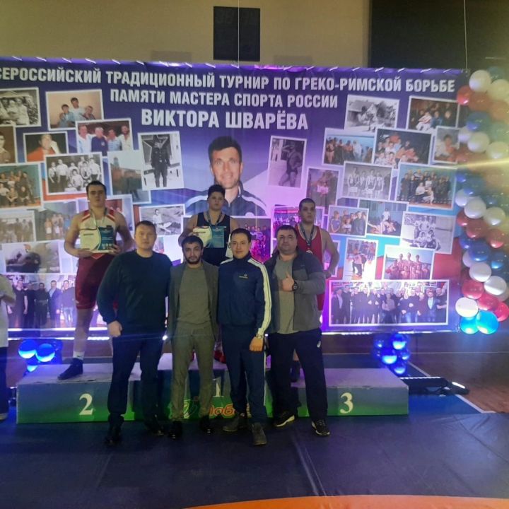 Заинские борцы стали призерами Всероссийских соревнований