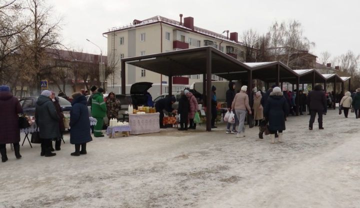 Праздничная ярмарка приглашает за покупками