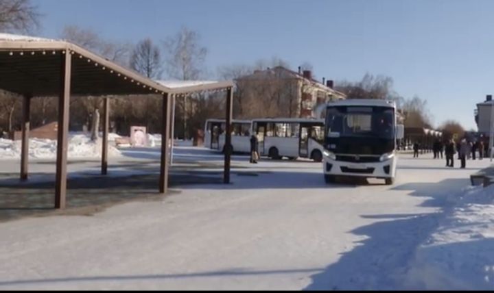 В Заинске вышли на линию новые автобусы
